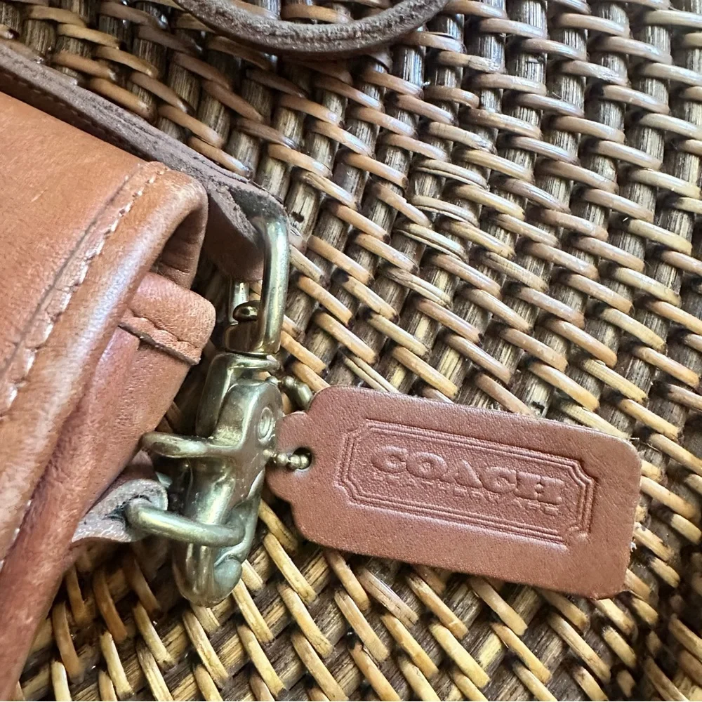 COACH British Tan Leather 1980’s Penny Pocket Crossbody Clutch Purse Vintage - Picture 4 of 14